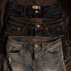 Lot of 3 girls shorts.